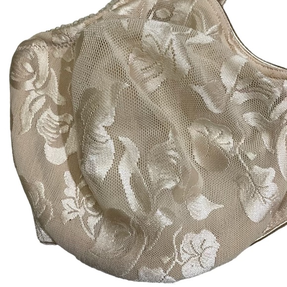 Wacoal Breast Cancer Awareness Bra Womens 34DD Beige Floral Lace Underwire 85567 - Picture 2 of 11